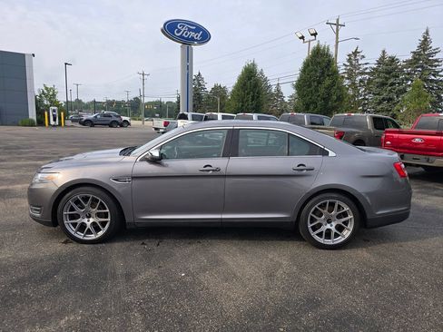 Used 2013 Ford Taurus Limited FWD image 2
