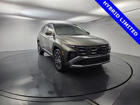 Used 2025 Hyundai Tucson Limited image 3