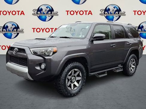 Certified 2018 Toyota 4Runner TRD Off-Road image 3