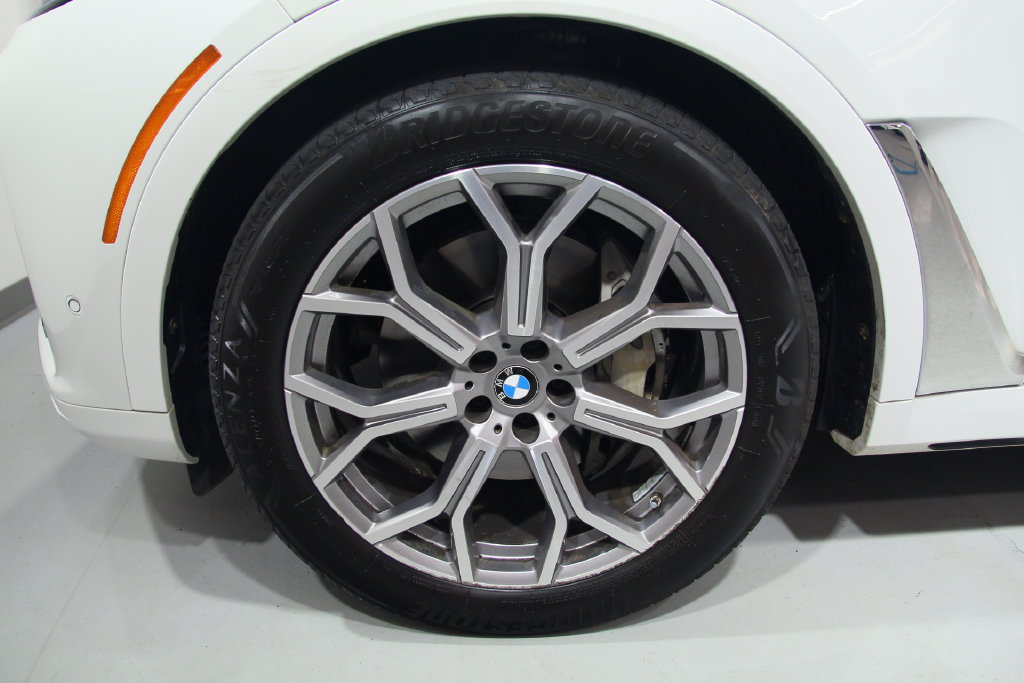 Used 2019 BMW X7 xDrive40i w/ Premium Package AWD/4WD image 17