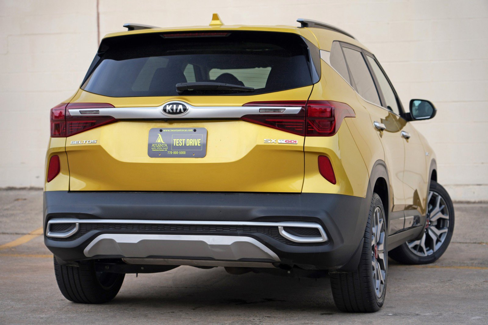 Used 2021 Kia Seltos SX w/ SX Sunroof Package AWD/4WD image 4