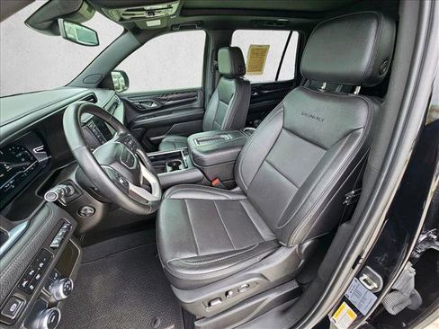 Used 2023 GMC Yukon Denali RWD image 14