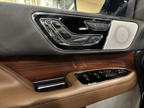 Certified 2022 Lincoln Navigator Reserve image 6
