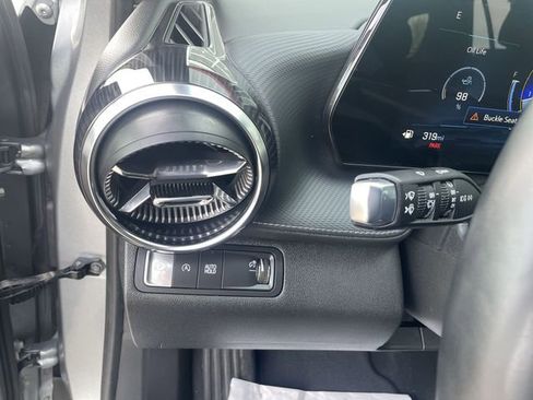 Used 2025 Chevrolet Equinox LT FWD image 21