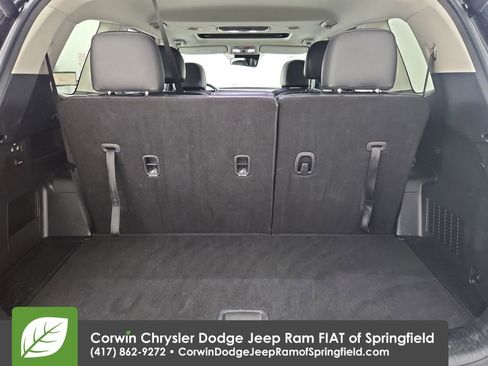 Used 2025 Kia Telluride S AWD/4WD image 32