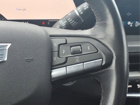Used 2024 Cadillac XT4 Premium Luxury image 17