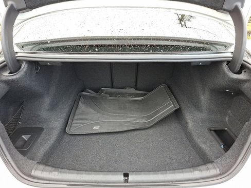 Used 2023 BMW 540i xDrive w/ Premium Package image 17