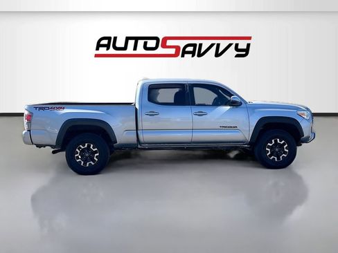 Used 2022 Toyota Tacoma TRD Off-Road w/ Technology Package AWD/4WD image 8