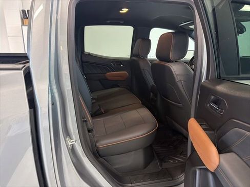 Used 2024 GMC Canyon AT4 AWD/4WD image 36