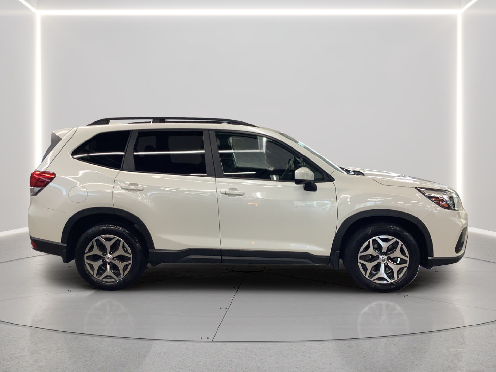 Used 2020 Subaru Forester Premium AWD/4WD image 7