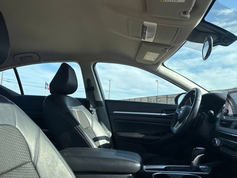 Certified 2024 Nissan Altima 2.5 SR FWD image 27