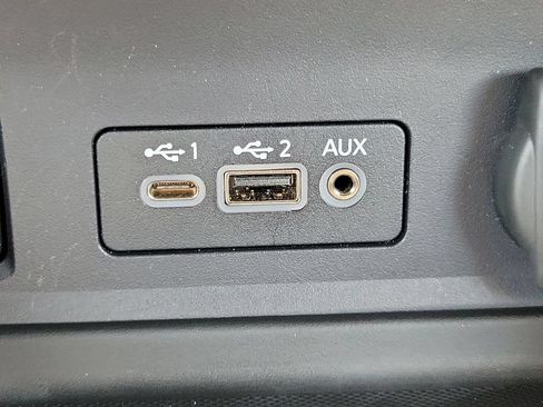 Certified 2024 Nissan Sentra SR FWD image 37
