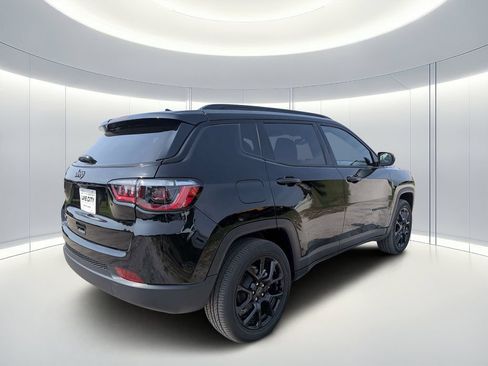 New 2026 Jeep Compass Latitude AWD/4WD image 4