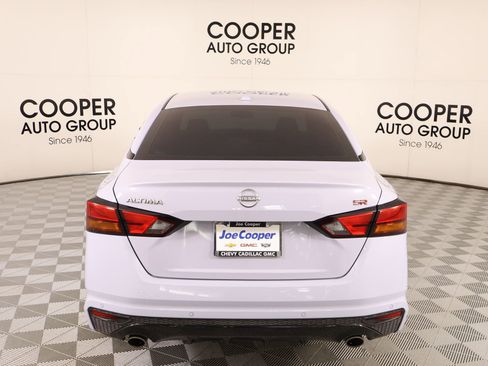 Used 2024 Nissan Altima 2.5 SR w/ SR Premium Package image 22