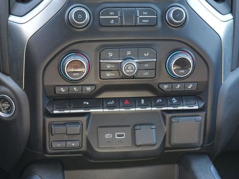 Used 2021 Chevrolet Silverado 1500 LTZ AWD/4WD image 24