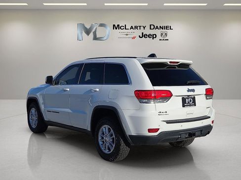 Used 2018 Jeep Grand Cherokee Laredo image 4
