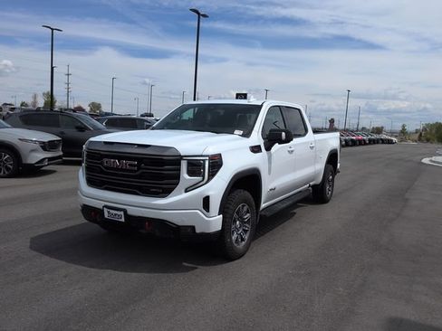 Used 2024 GMC Sierra 1500 AT4 w/ Technology Package AWD/4WD image 3