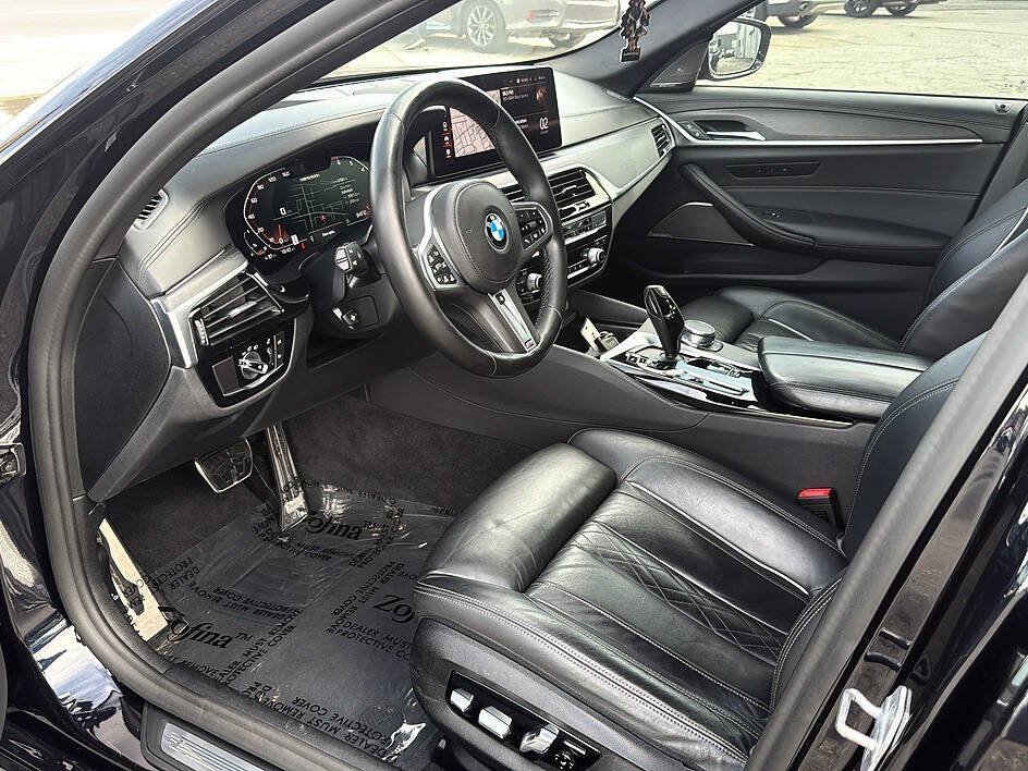 Used 2021 BMW M550i xDrive w/ Dynamic Handling Package AWD/4WD image 5