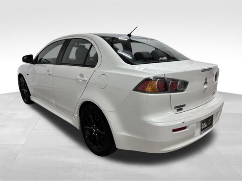 Used 2017 Mitsubishi Lancer ES image 8