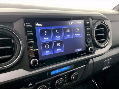 Used 2022 Toyota Tacoma TRD Off-Road image 23