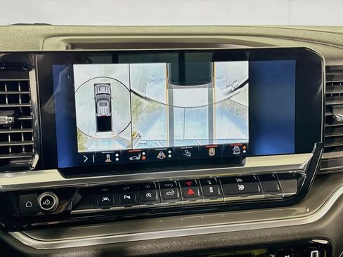 Used 2025 Chevrolet Silverado 1500 High Country AWD/4WD image 43