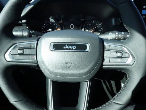 New 2026 Jeep Compass Latitude image 3