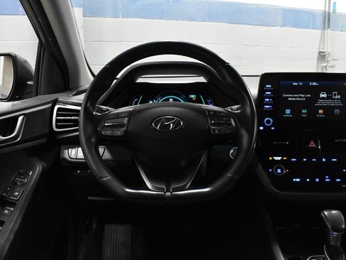 Used 2020 Hyundai Ioniq SEL image 6