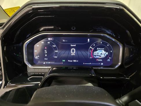 New 2026 GMC Sierra 1500 SLE image 14