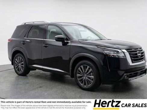 Used 2025 Nissan Pathfinder SV FWD image 1