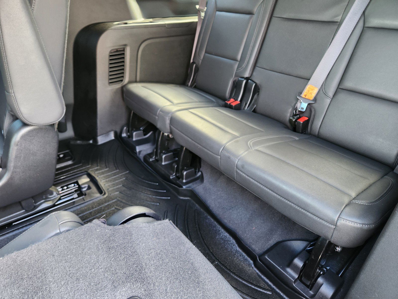 Used 2022 Chevrolet Suburban Z71 AWD/4WD image 13