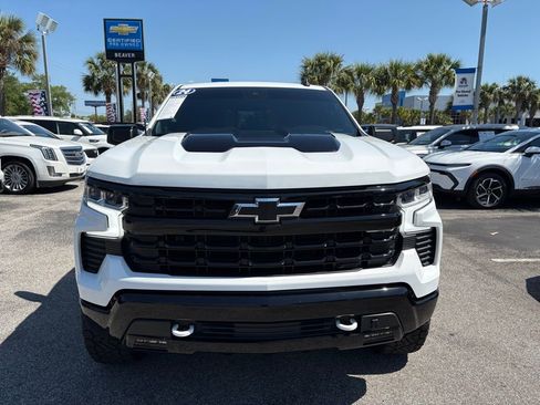 Used 2024 Chevrolet Silverado 1500 LT Trail Boss w/ Convenience Package II AWD/4WD image 3