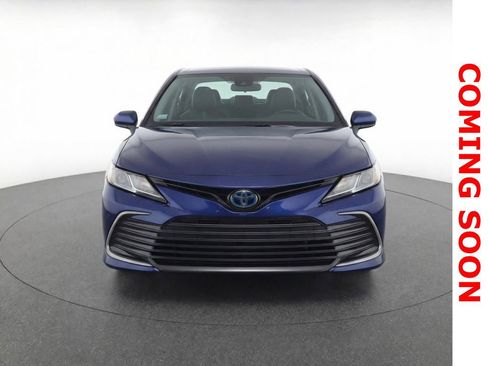 Used 2023 Toyota Camry LE image 7