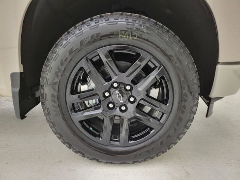 New 2026 Chevrolet Silverado 1500 Custom w/ LPO, Dark Essentials Package image 18