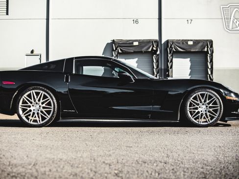 Used 2006 Chevrolet Corvette Coupe image 26