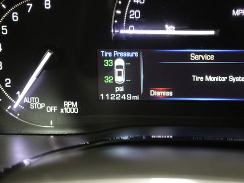 Used 2017 Cadillac XT5 Luxury w/ Driver Awareness Package AWD/4WD image 14