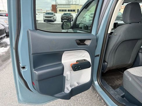 Used 2023 Ford Maverick XLT image 13