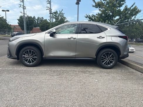 Used 2025 Lexus NX 250 FWD w/ Towing Package (2000 Lbs) image 10