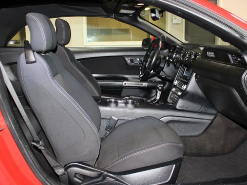 Used 2016 Ford Mustang Convertible w/ Equipment Group 051A RWD image 24