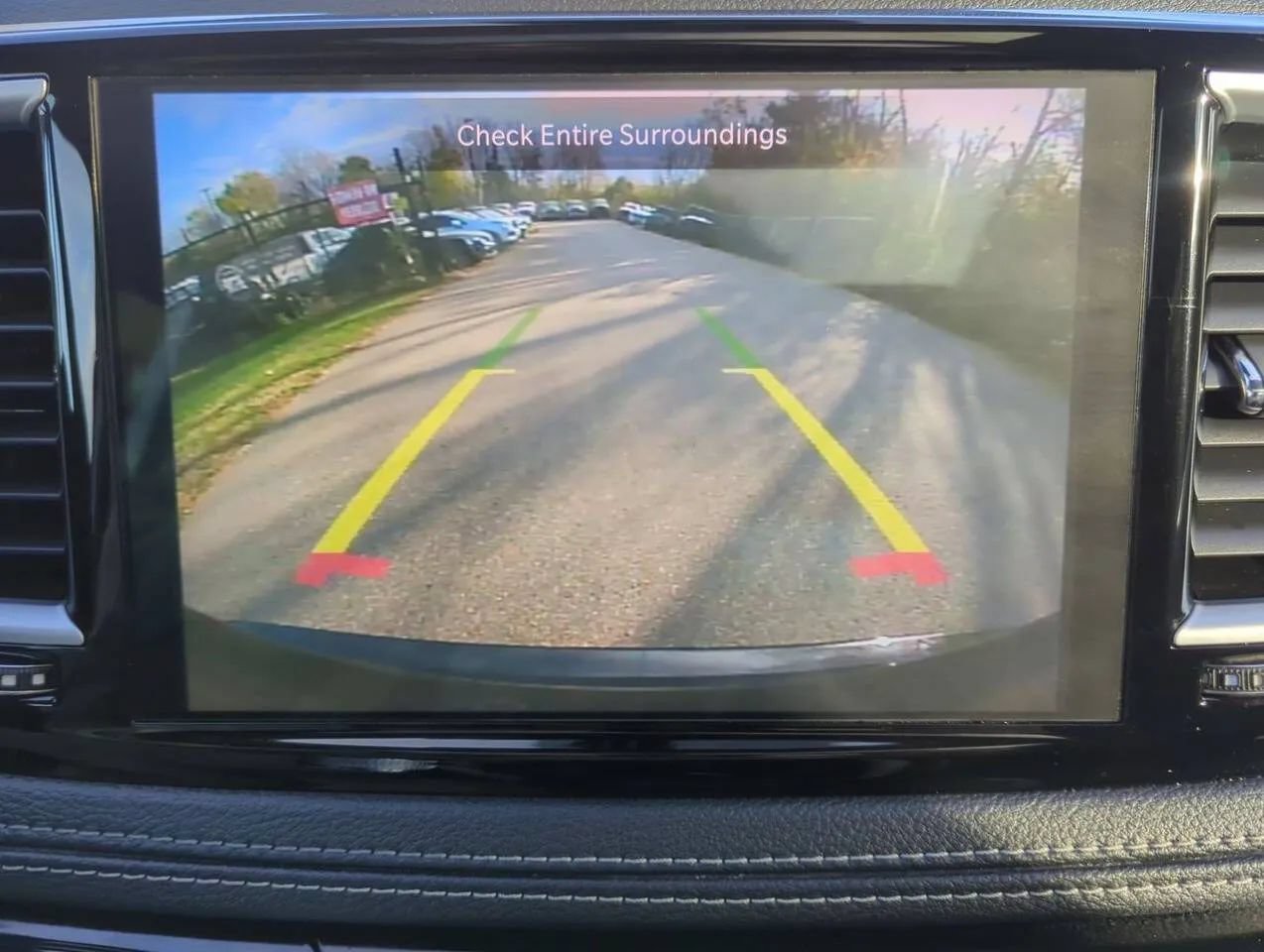 Used 2023 Chrysler Pacifica Limited FWD image 18
