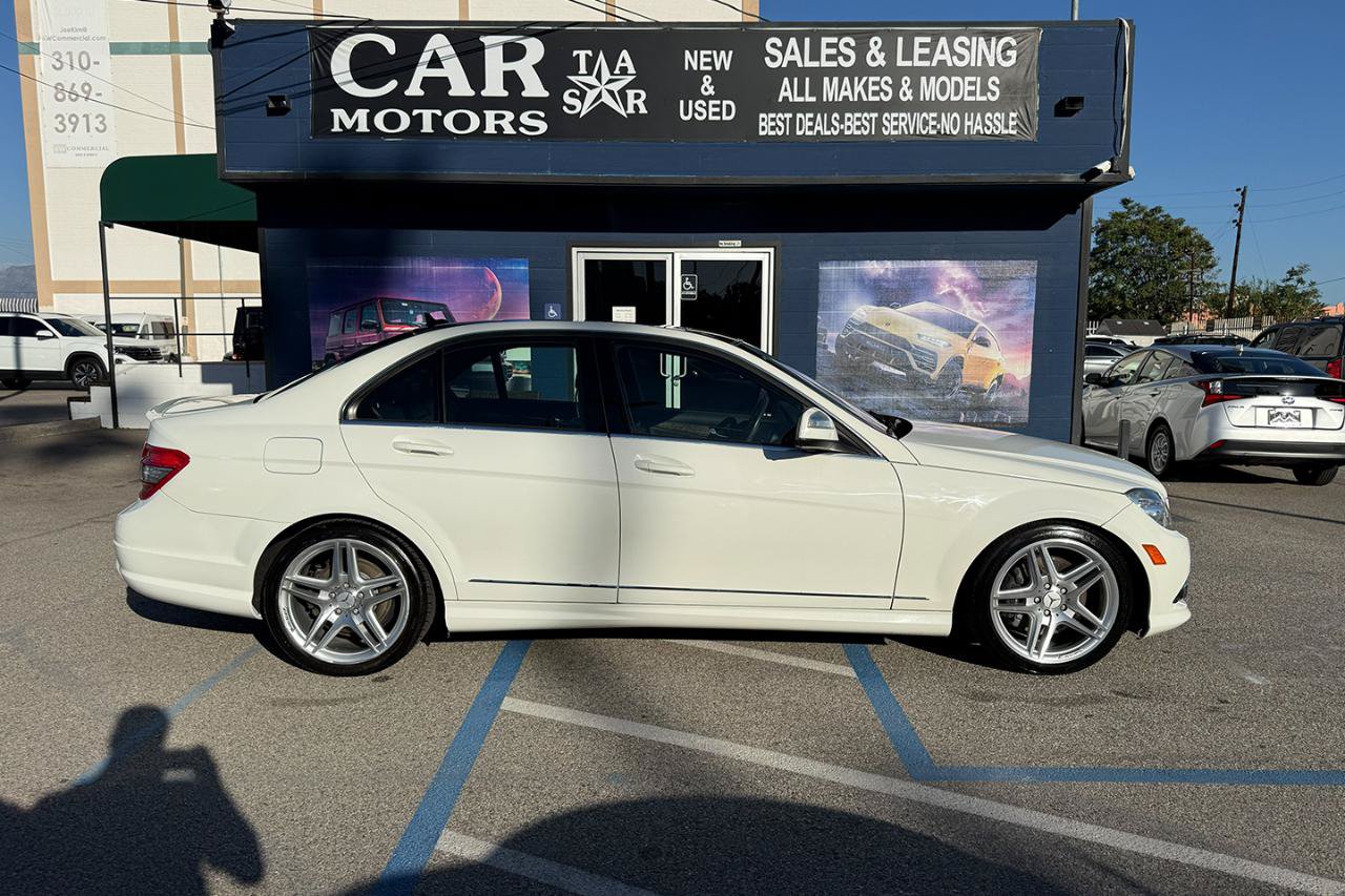 Used 2009 Mercedes-Benz C 350 Sport image 5