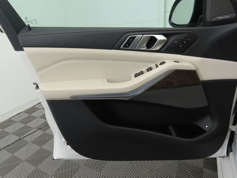 Certified 2023 BMW X5 xDrive45e w/ Executive Package image 24