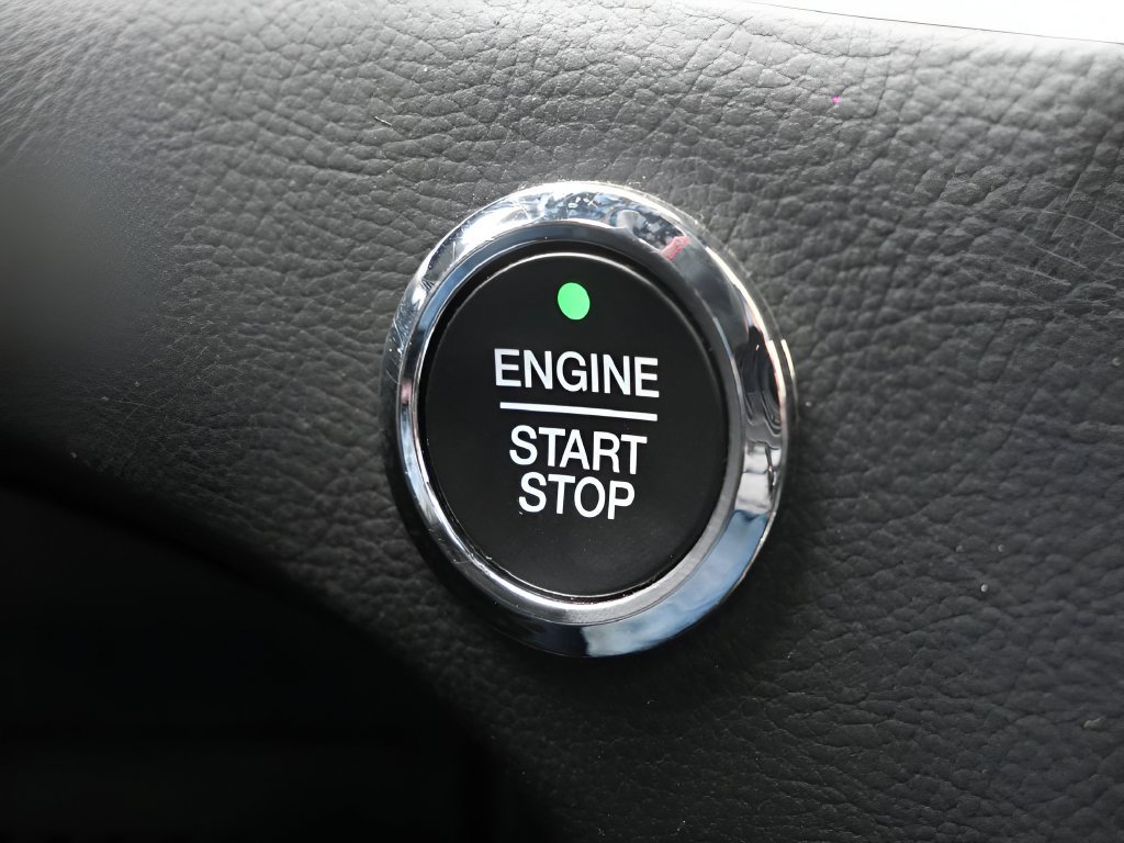 Used 2024 Ford Edge ST-Line w/ Class II Trailer Tow Package AWD/4WD image 24