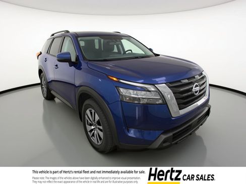 Used 2025 Nissan Pathfinder SV image 1