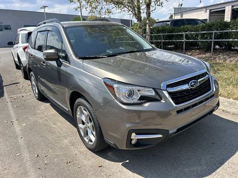 Used 2018 Subaru Forester 2.5i Touring AWD/4WD image 2