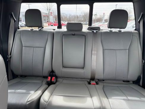 Used 2019 Ford F150 Lariat image 24