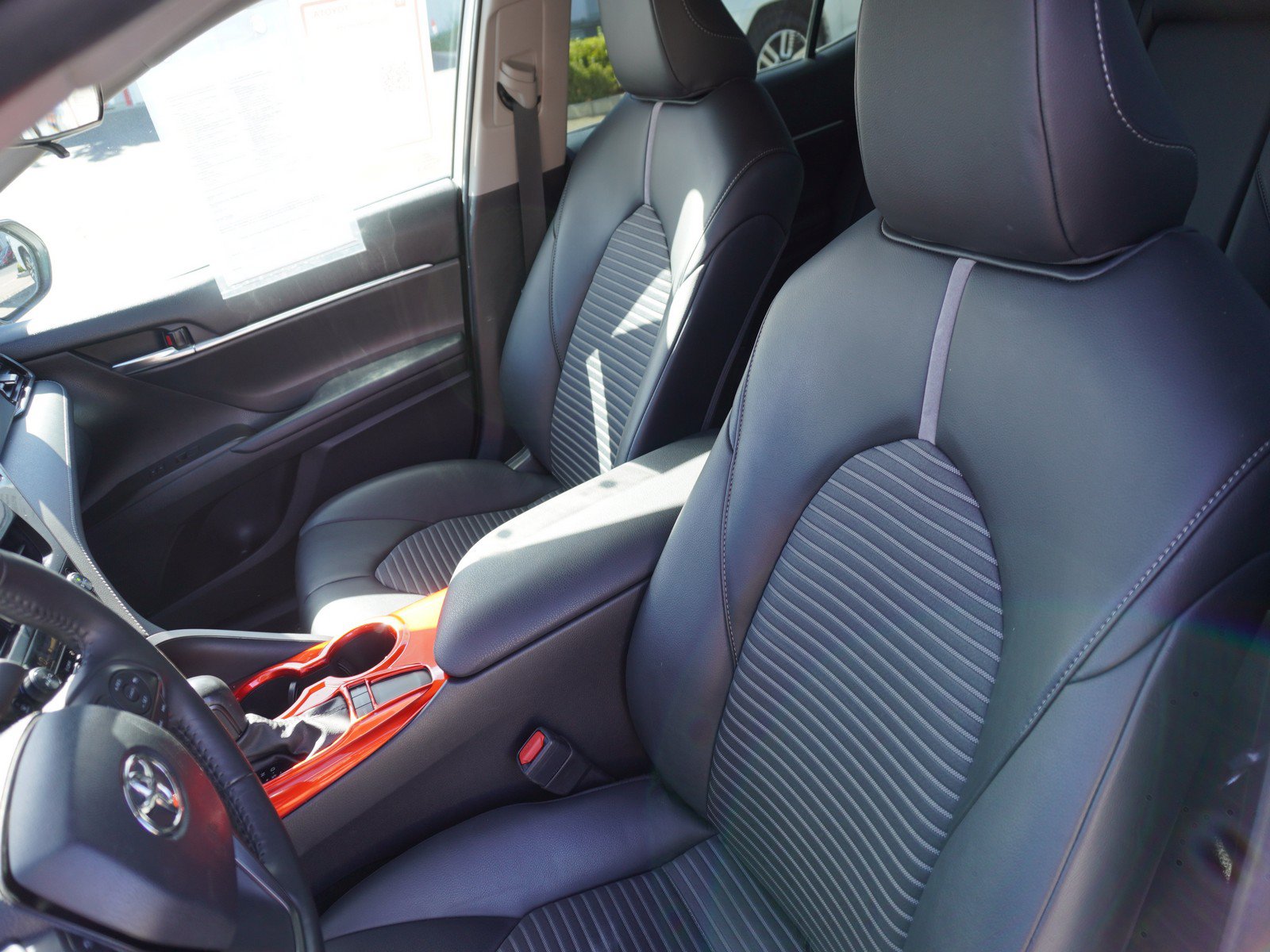 Used 2023 Toyota Camry SE FWD image 19