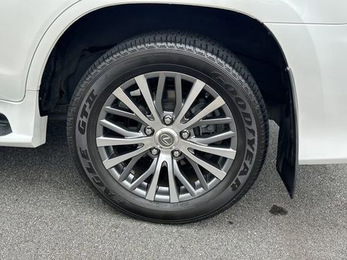 Used 2018 Lexus LX 570 4WD image 22