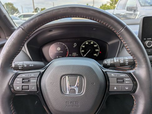 Used 2025 Honda HR-V Sport image 25