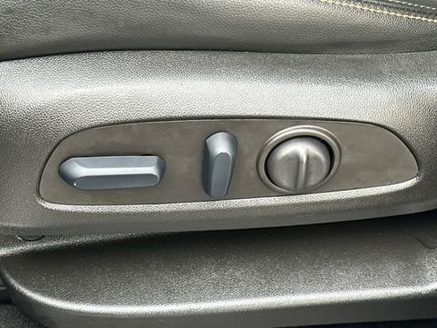 Used 2022 Chevrolet Equinox Premier w/ Redline Edition image 69