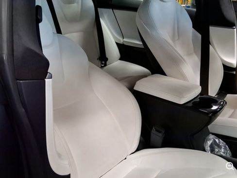 Used 2018 Tesla Model S 75D AWD/4WD image 2